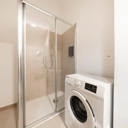 Sassicaia Apartment, Historic Heart Of *
