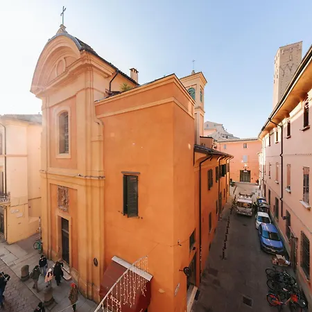 Appartement Sassicaia Apartment, Historic Heart Of