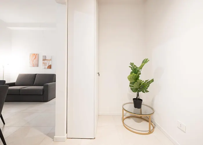 Sassicaia Apartment, Historic Heart Of *